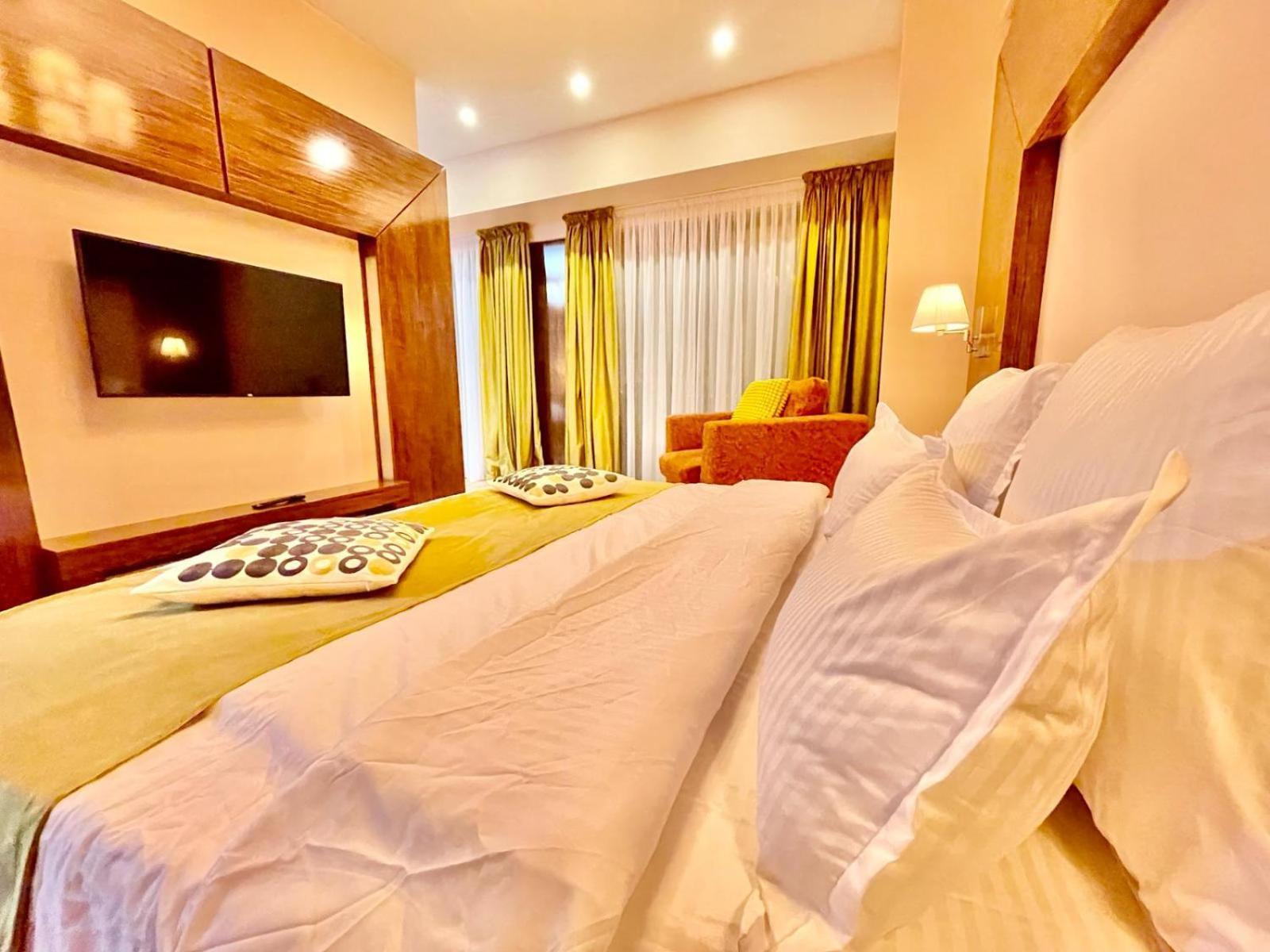 Royal Studio Apartment With A Perfect View - Yamaluxe Βουκουρέστι Εξωτερικό φωτογραφία